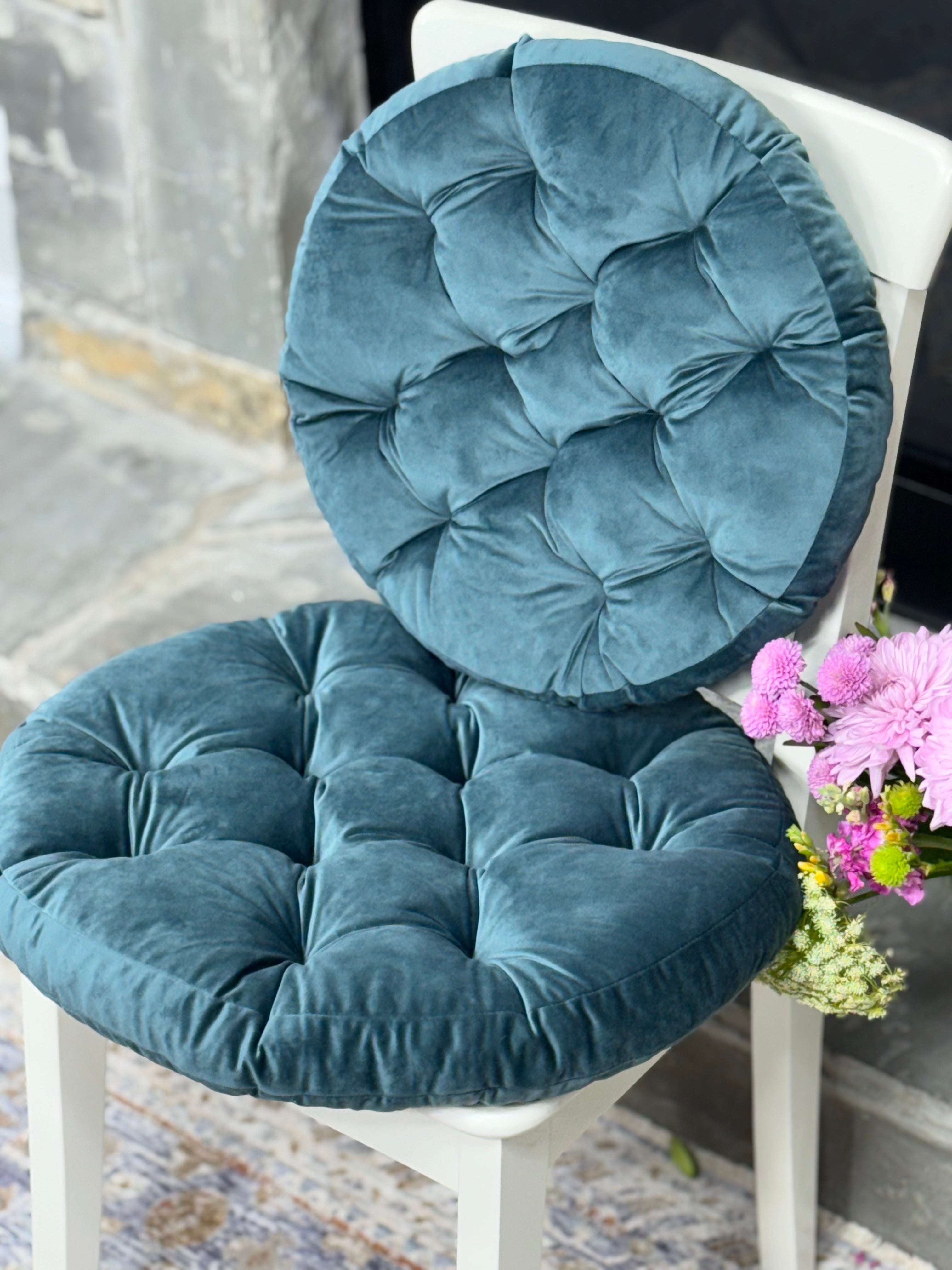 emerald velvet round cushion